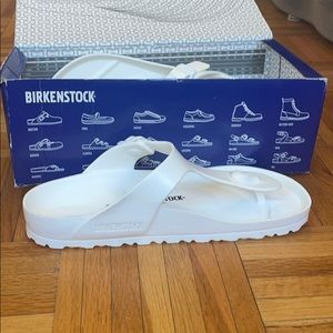 Super cute and comfy white Birkenstock’s!!
